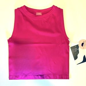 NWT! Seamless Crop Top, 🖤 Black or 🩷 Fuchsia, S/M or M/L